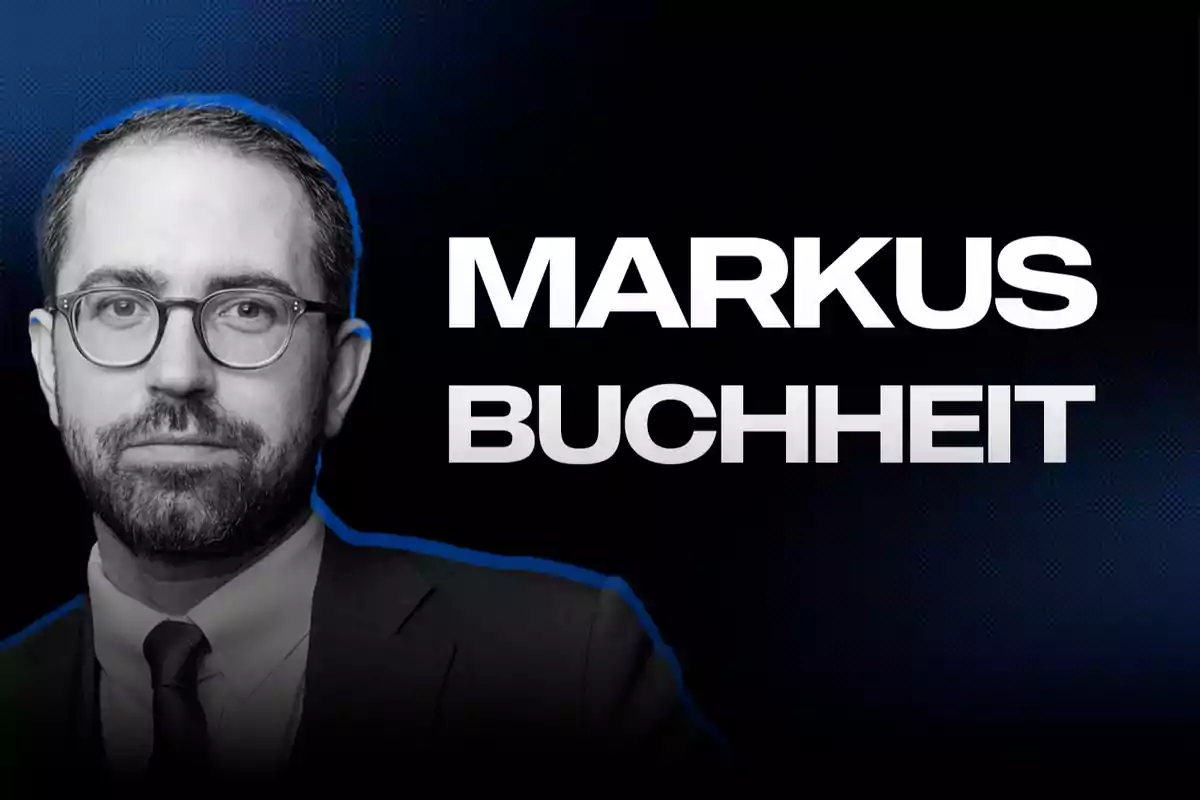 Un hombre con gafas y barba en un fondo oscuro con el nombre "Markus Buchheit" en letras grandes.