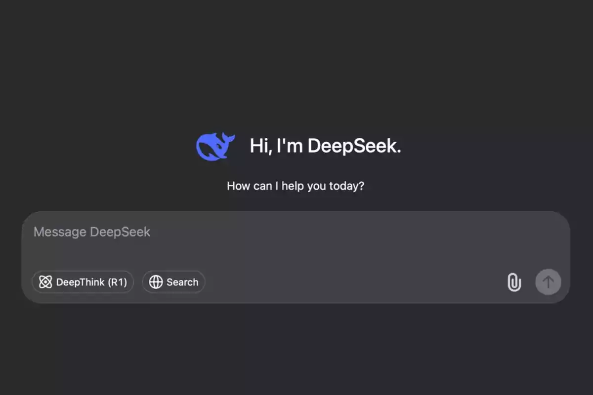 Interfaz de usuario de DeepSeek con un cuadro de mensaje y opciones de búsqueda y pensamiento profundo.