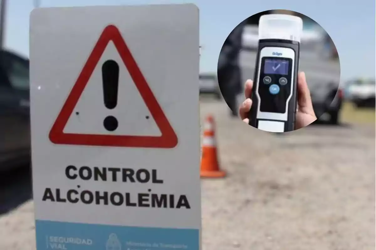 Señal de advertencia de control de alcoholemia en una carretera con un dispositivo de prueba de alcohol en primer plano.