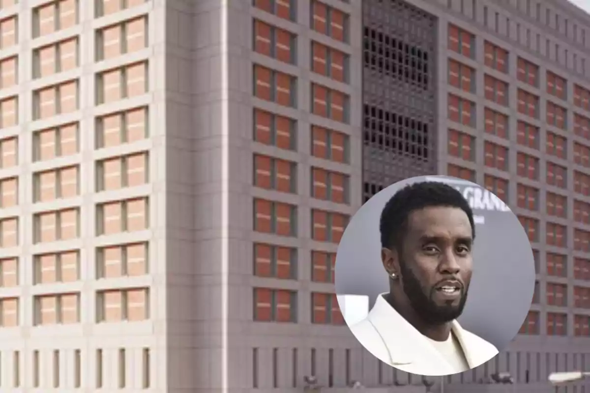 Un edificio grande con muchas ventanas y un retrato de un hombre en un círculo en la esquina inferior derecha.