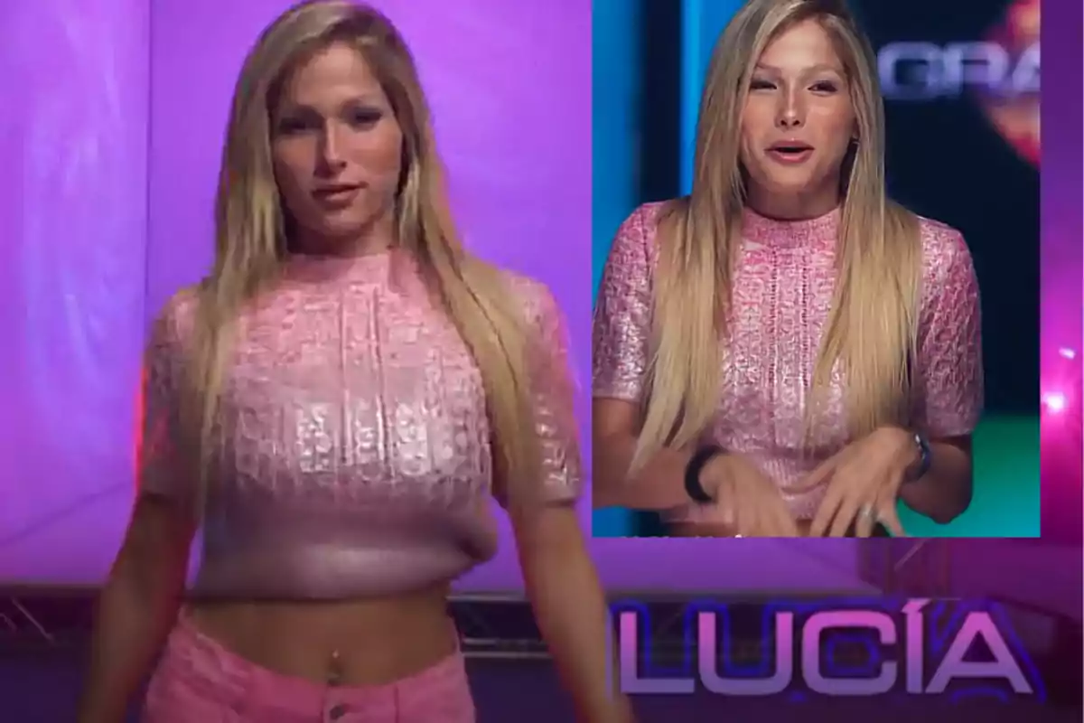 Una mujer con cabello largo y rubio lleva una blusa rosa brillante y pantalones cortos a juego, posando en un entorno con luces de colores.