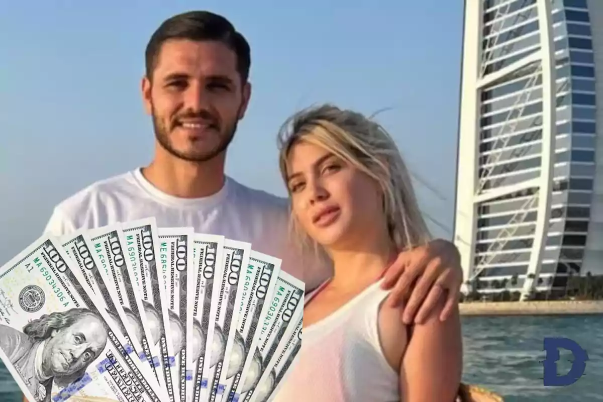 Una pareja posando frente a un edificio moderno con billetes de cien dólares en primer plano.