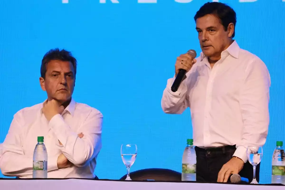 Carlos Rovira junto a su jefe, Sergio Massa