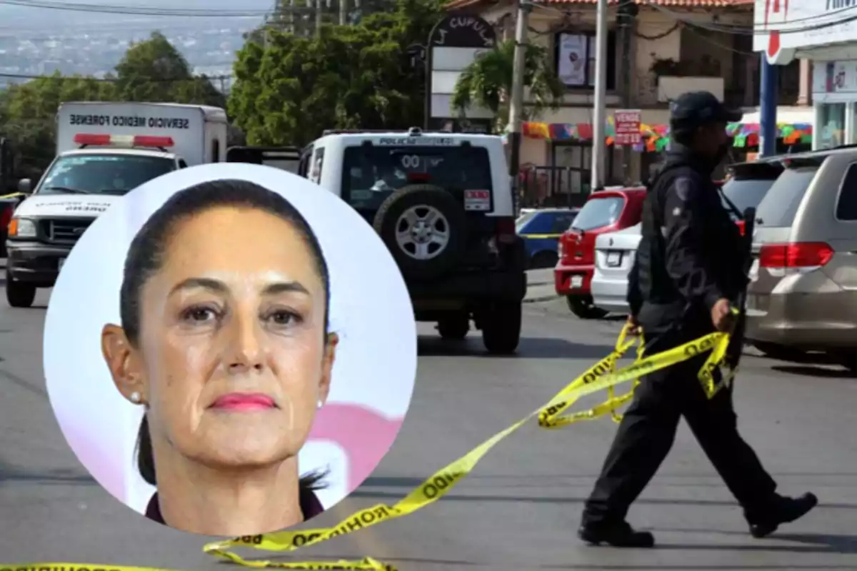 Un policía camina por una calle acordonada con cinta amarilla, mientras al fondo se ven vehículos de emergencia y una imagen superpuesta de una mujer.