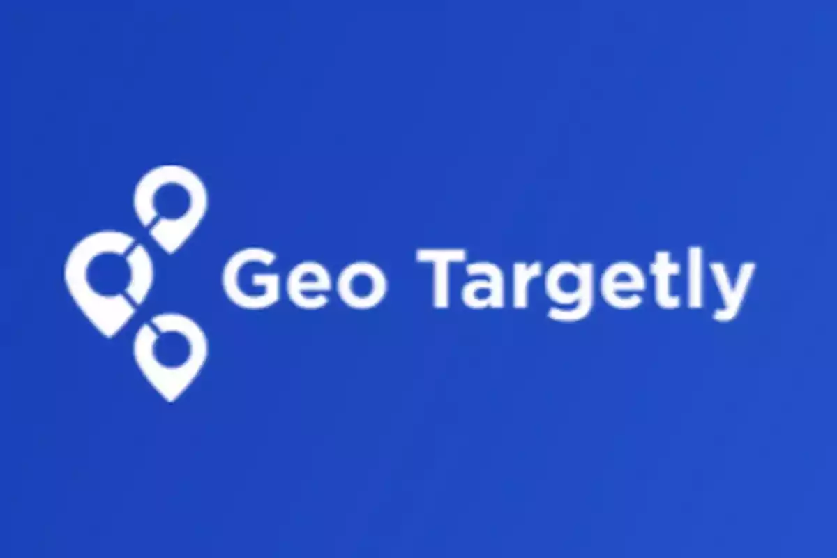 Logo de Geo Targetly con fondo azul y texto blanco.